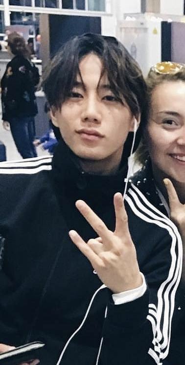 gksendll's tweet photo. 호빠금

맨날 프리하게 출근 하고 진하게 나던 담배 냄새
어쩌다 한 번 나타나는 우드향 향수 냄새 묵직하게 나는 풀착장…
고대딩 어떡함… https://t.co/QgarzIBg80