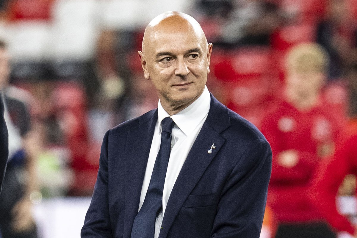 Tottenham chairman Daniel Levy has just taken part in a Q&amp;A with a number of THFC supporters' groups - at the Kerry Hotel, where the players are staying. 

#COYS #THFC