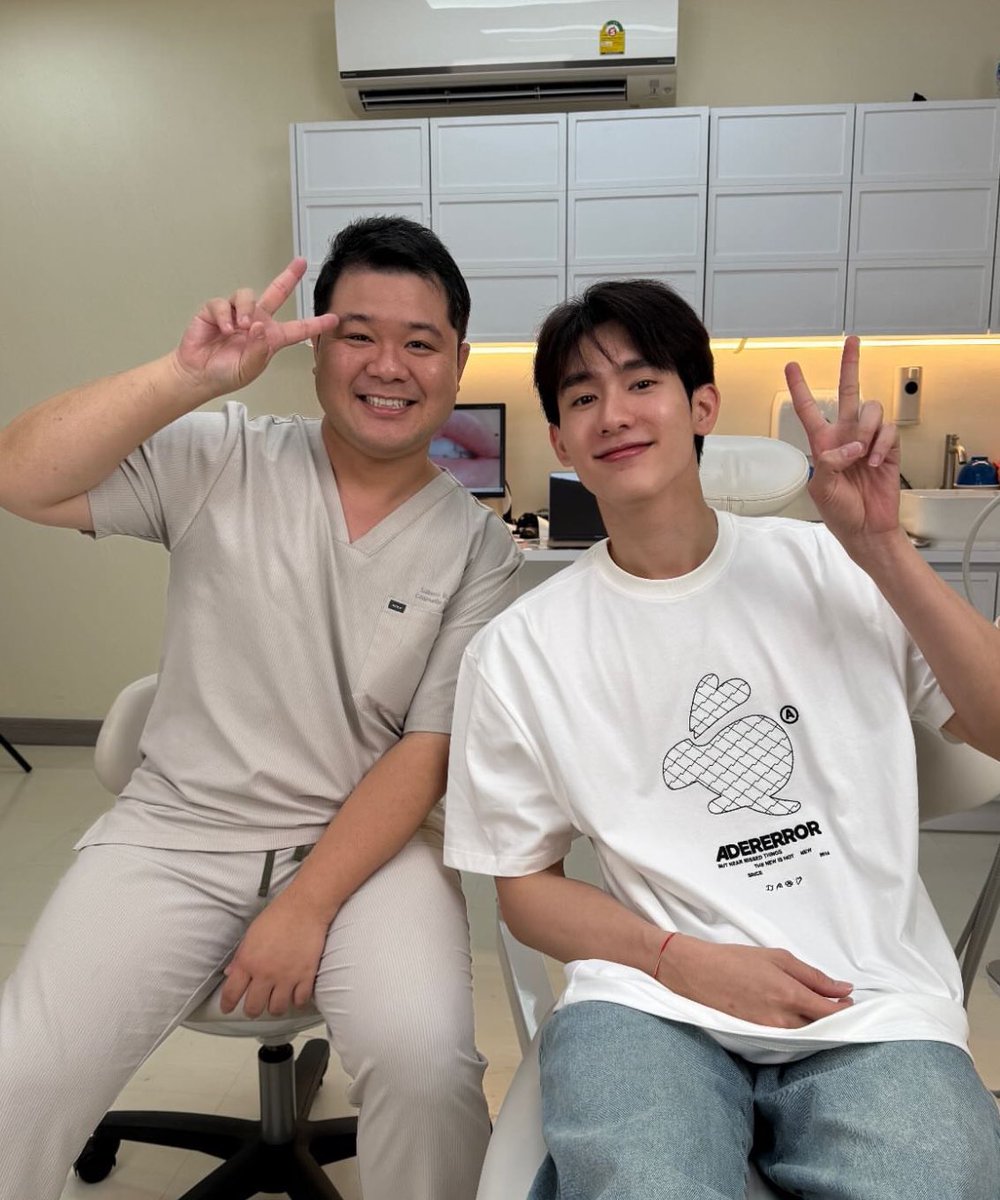 kasibookstyle's tweet image. KASI BOOK STYLE | 🍅

#Adererror @_adererror 
Twinny logo t-shirt Off white 

#stylekasibook #กษิบุ๊คใส่แบรนด์อะไร
#kasibook