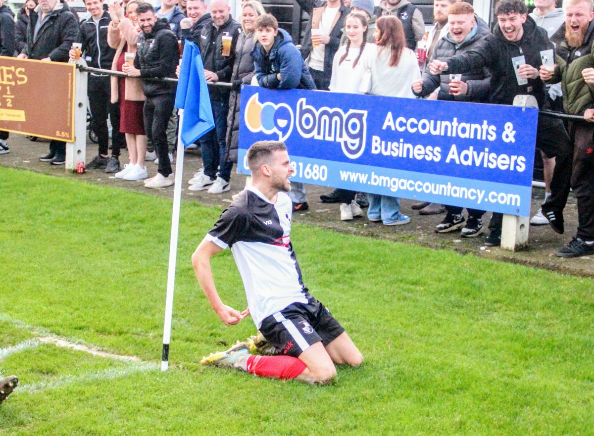 Happy birthday Gaffer 🎂 

"Both in our 30s"

"Well I'm only just 35, you must be  what?...-

"Both in our 30s, that's the fact."

Have a great day <a href="/ASevs6/">Sevs</a> 
Birthday 3 points?
🍻