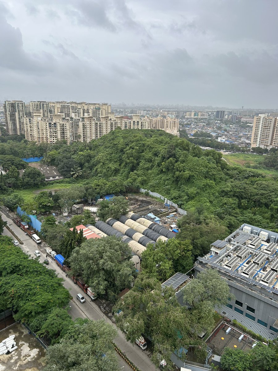 rajeshparam7's tweet photo. Finally we could see the RMC plant winding up from Chandivali. 😀@Vicinia_Society @ChandivaliCCWA https://t.co/fPkm4NaCP7