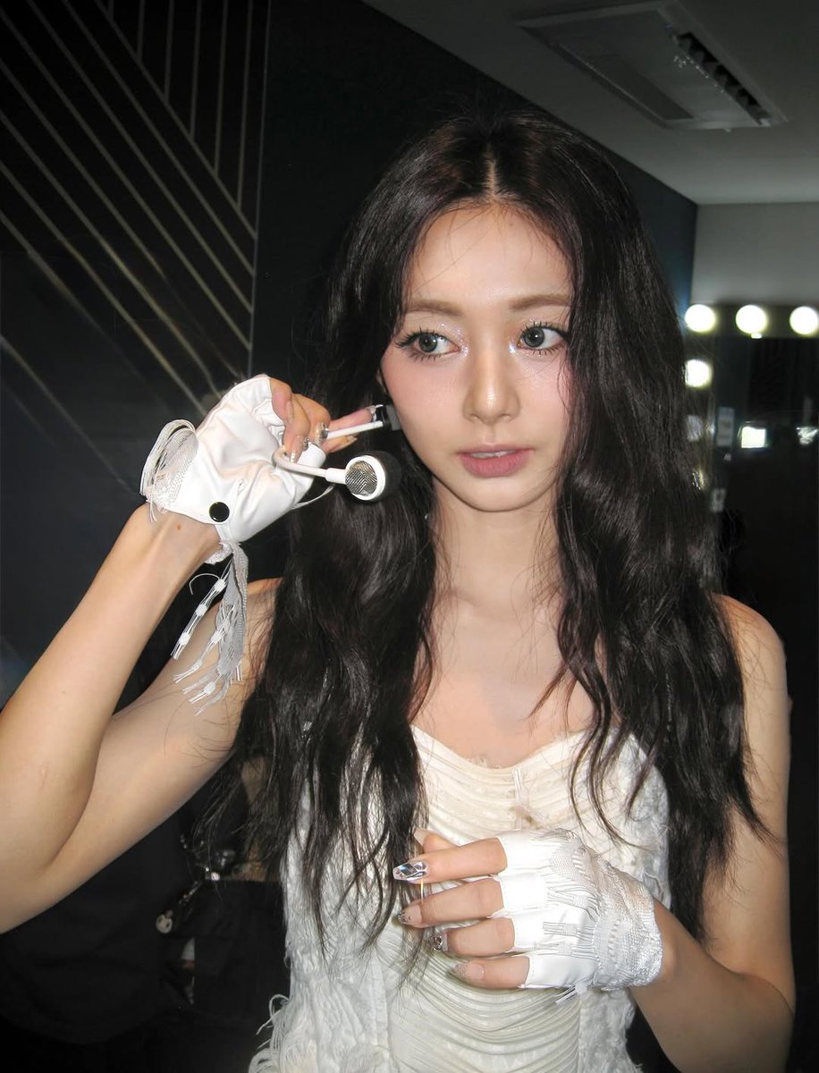 OneilyMusic's tweet image. TZUYU of TWICE amazes with her ethereal VIBE.