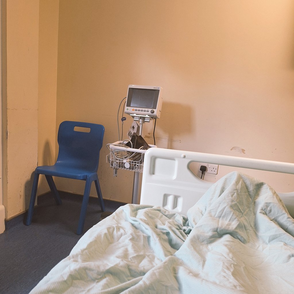 iansprostate's tweet photo. This is @ianrmayer view this morning! @YSTeachingNHS - Following the removal of a very large nasty cyst 😳 Although significant, Ian didn't think it justified the creation of it's own @X account like me 😊 https://t.co/CsEJxVyAEv