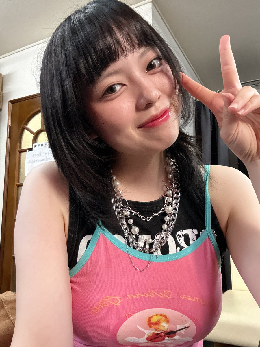 momoka_drum_49's tweet photo. いぇーい✌️

#ロリキ #名古屋バンド https://t.co/EU3dQBBrW0
