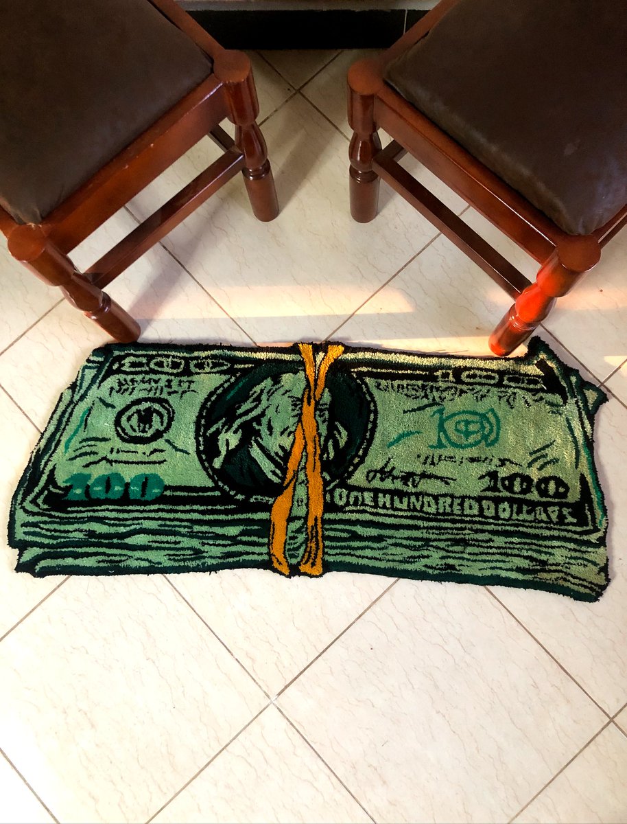 eltonalinduhh's tweet image. Laaa laa la la

Custom $100 rug
Available on pre order 
Ugx 285,000 | $85

DM an image/design to get a rug 
@Lunaville_