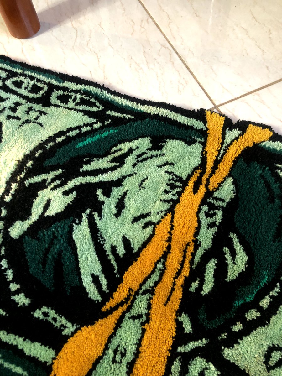 eltonalinduhh's tweet image. Laaa laa la la

Custom $100 rug
Available on pre order 
Ugx 285,000 | $85

DM an image/design to get a rug 
@Lunaville_