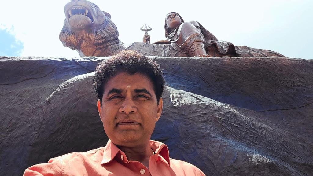 ಮಲೈ ಮಹದೇಶ್ವರರ ಆಶೀರ್ವಾದ ಸಮಸ್ತರಮೇಲಿರಲಿ 🙏🏻
ನಾಗರಪಂಚಮಿಯ ಶುಭಾಶಯಗಳು 💐