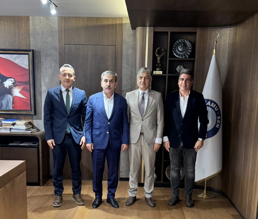 Güray METE (@guraymete) on Twitter photo Sayın Genel Başkana ilgi, alaka ve nazik misafirperverliği için teşekkür ederiz.
<a href="/OnderKahveci/">Önder Kahveci</a>
<a href="/ProfBYalcin/">Prof Bahattin Yalcin</a>
<a href="/grknbzkrt1919/">Gürkan BOZKURT</a>
<a href="/Kamu_Sen/">Türkiye Kamu-Sen</a>
<a href="/TKimyaDernegi/">Türkiye Kimya Dern.</a> Sayın Genel Başkana ilgi, alaka ve nazik misafirperverliği için teşekkür ederiz.
<a href="/OnderKahveci/">Önder Kahveci</a>
<a href="/ProfBYalcin/">Prof Bahattin Yalcin</a>
<a href="/grknbzkrt1919/">Gürkan BOZKURT</a>
<a href="/Kamu_Sen/">Türkiye Kamu-Sen</a>
<a href="/TKimyaDernegi/">Türkiye Kimya Dern.</a>