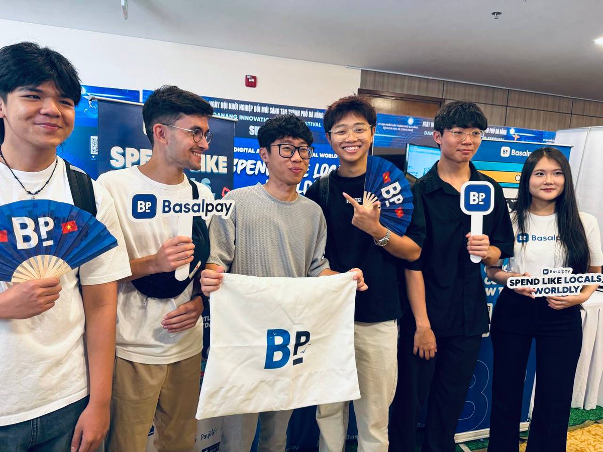 🚀 Basal Pay – Day 1 Highlights at SURF 2025

Basal Pay kicked off Day 1 at SURF 2025 with great energy and overwhelming interest from the community!

Our booth quickly became a buzzing hub where founders, builders, and Web3 enthusiasts stopped by to:
✅ Explore our product and