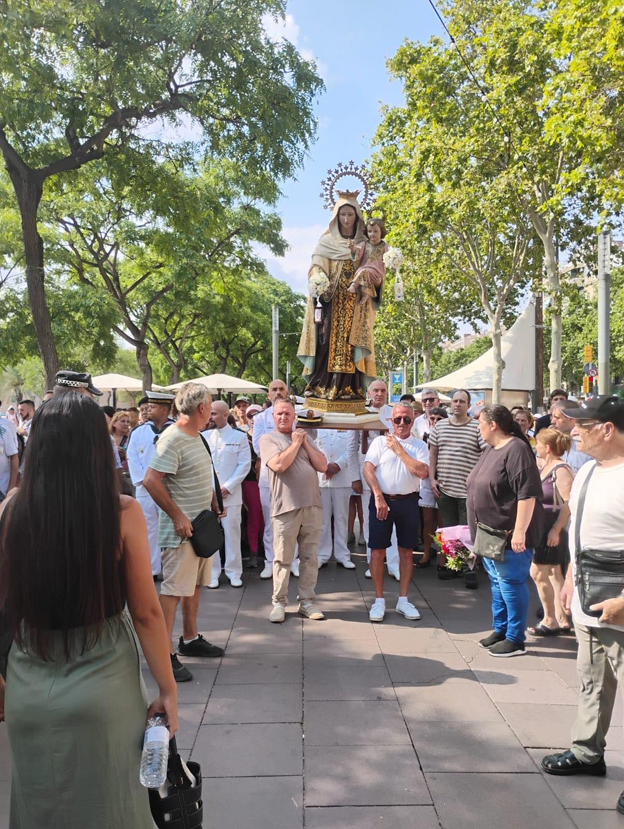 aavvbarceloneta's tweet image. Visca la Mare de Déu del Carme!!!