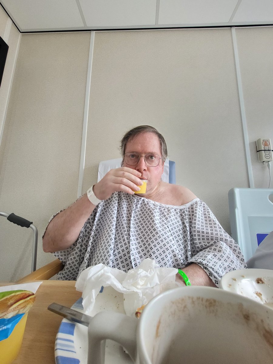 TimmyUk's tweet image. ... breakfast time wearing my excellent glasses watching F1 on SkyGo in sideroom in hospital .. ๐ฅ ๐ ๐งโโ๏ธ ๐ฑ ๐ผ ๐คณ ๐ฐ ๐ก ๐ ๐ ๐ซ
