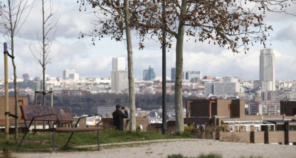 Los diez parques con las mejores vistas de la ciudad. ¿Te animas a descubrirlos? 🏙️
«Madrid, en modo panorámico» 👉 bit.ly/4oaqIp1
#MedioAmbiente #Ocio