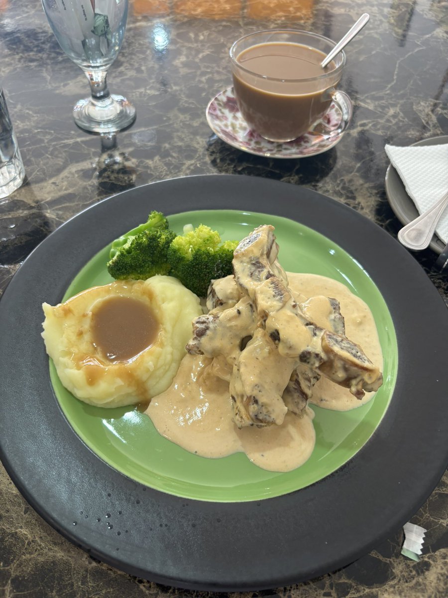 semester finished. eyes tired. very hungry.

this is the first time im eating beef ribs on my own are you supposed to eat it with a fork &amp; knife or can you eat it with hands?

📍Chef Henry's Ribs House, Tmn Universiti, JB