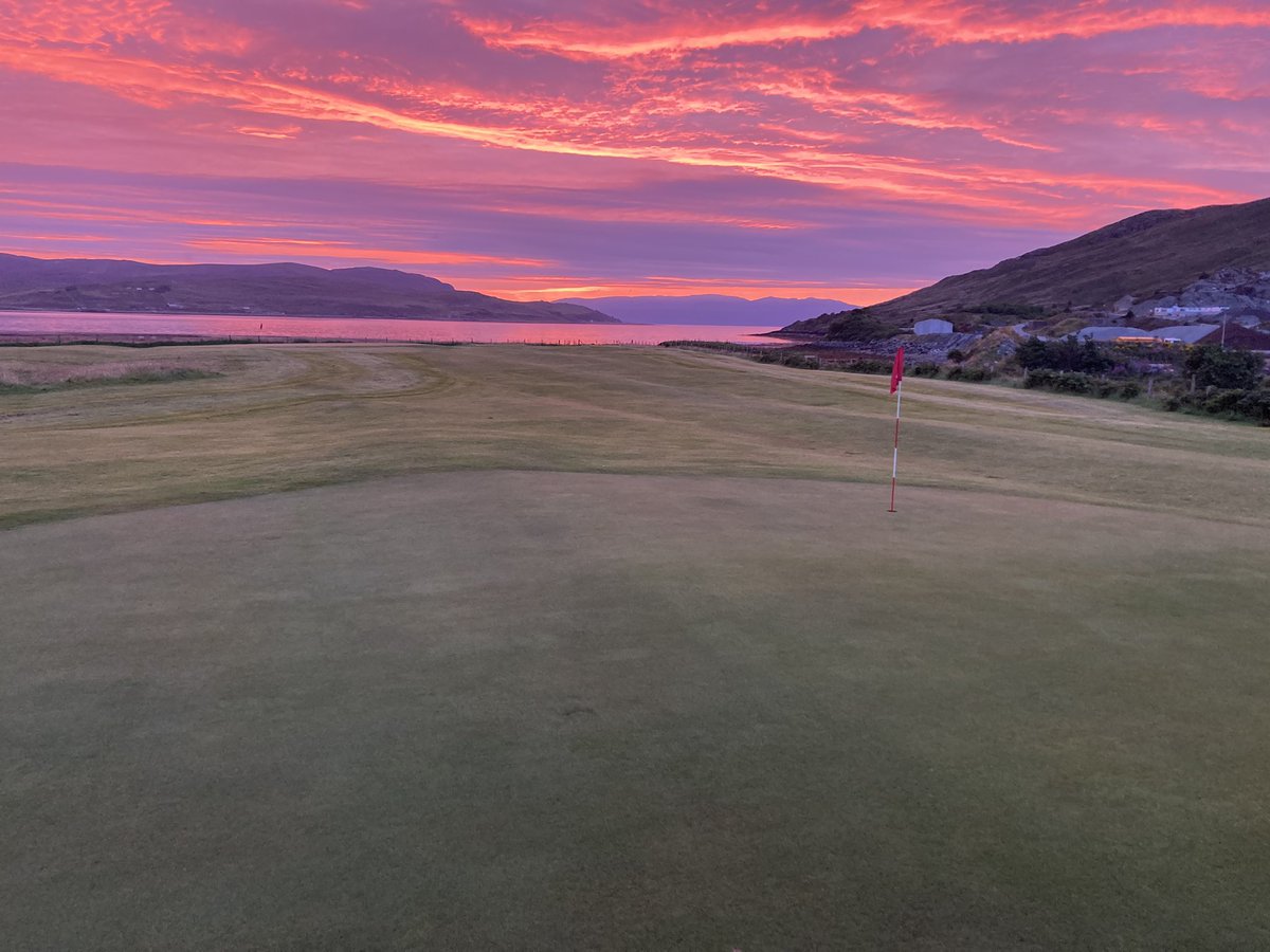 John Cunningham (@hgkjohnc) on Twitter photo Some sky this morning <a href="/IsleofSkyeGolf1/">Isle of Skye Golf Club</a> and it’s midgemageddon too ⛳️🤬😂 <a href="/golfhighland/">Golf Highland</a> Some sky this morning <a href="/IsleofSkyeGolf1/">Isle of Skye Golf Club</a> and it’s midgemageddon too ⛳️🤬😂 <a href="/golfhighland/">Golf Highland</a>