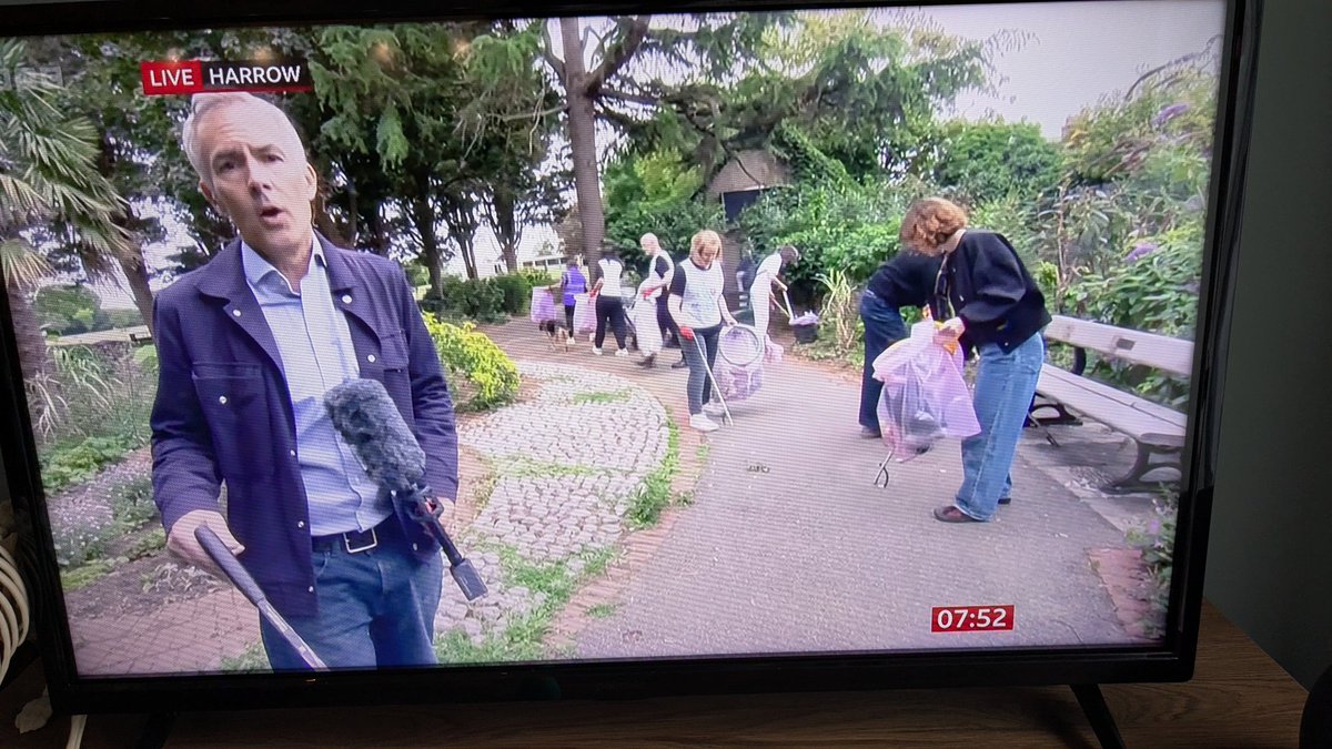 BBC Breakfastで日本発祥のゴミ拾い競技スポGomiのUKチームが放送された。競技でなくてもいいけどこういう活動が広がるのはいいな