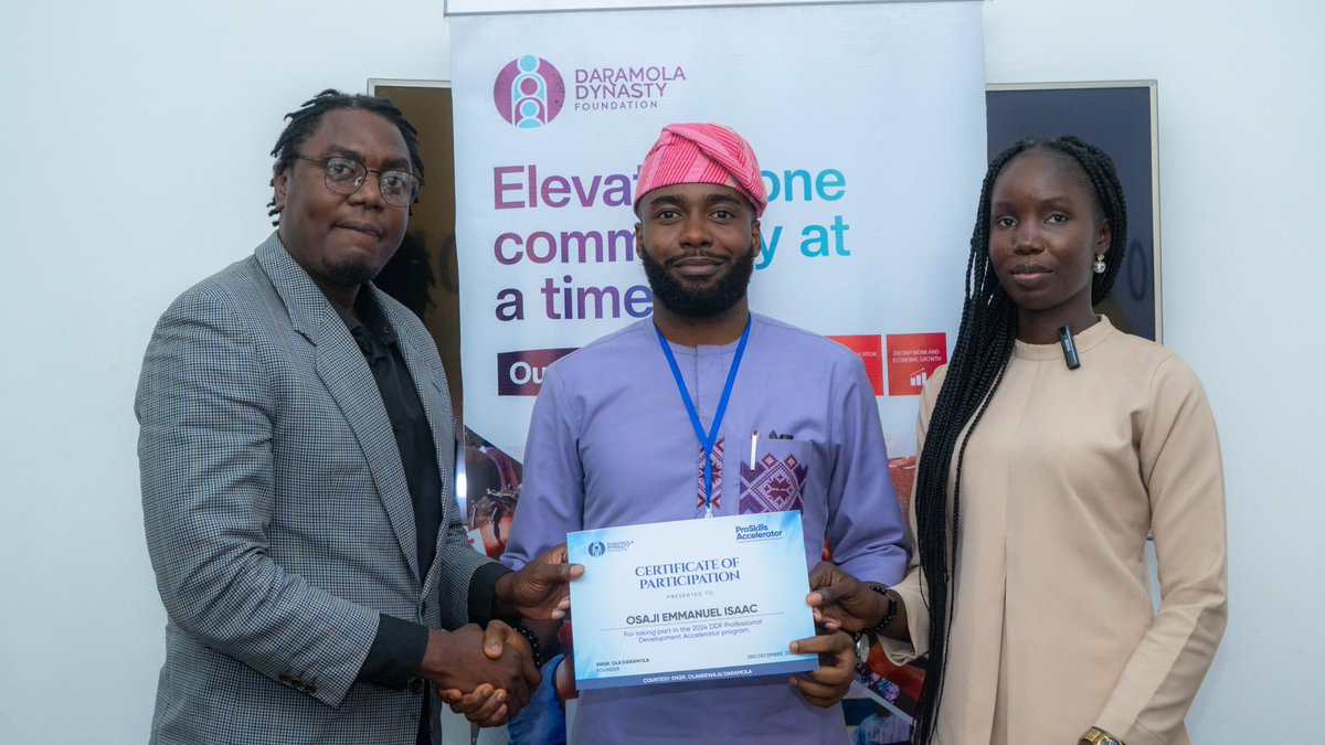 DaramolaDynasty's tweet photo. Entrepreneurship is more than just a venture. It is a true test of resilience, rugged determination, and a deep desire to make a difference.

In our way, we are showing up and showing out for Nigerian entrepreneurs.

#DDF #DaramolaDynastyFoundation #Grant #DDFProSkills https://t.co/ncRtvVlKpb