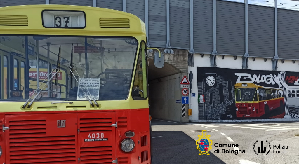 #2agosto 45°anniversario Strage di Bologna. In piazza Medaglie d’Oro e XX Settembre divieto di sosta per tutti i veicoli 🏍️🛵🚗 dalle 6 del #1agosto fino alle 13 del #2agosto. 👉bit.ly/4l0VrC6 #PLBologna