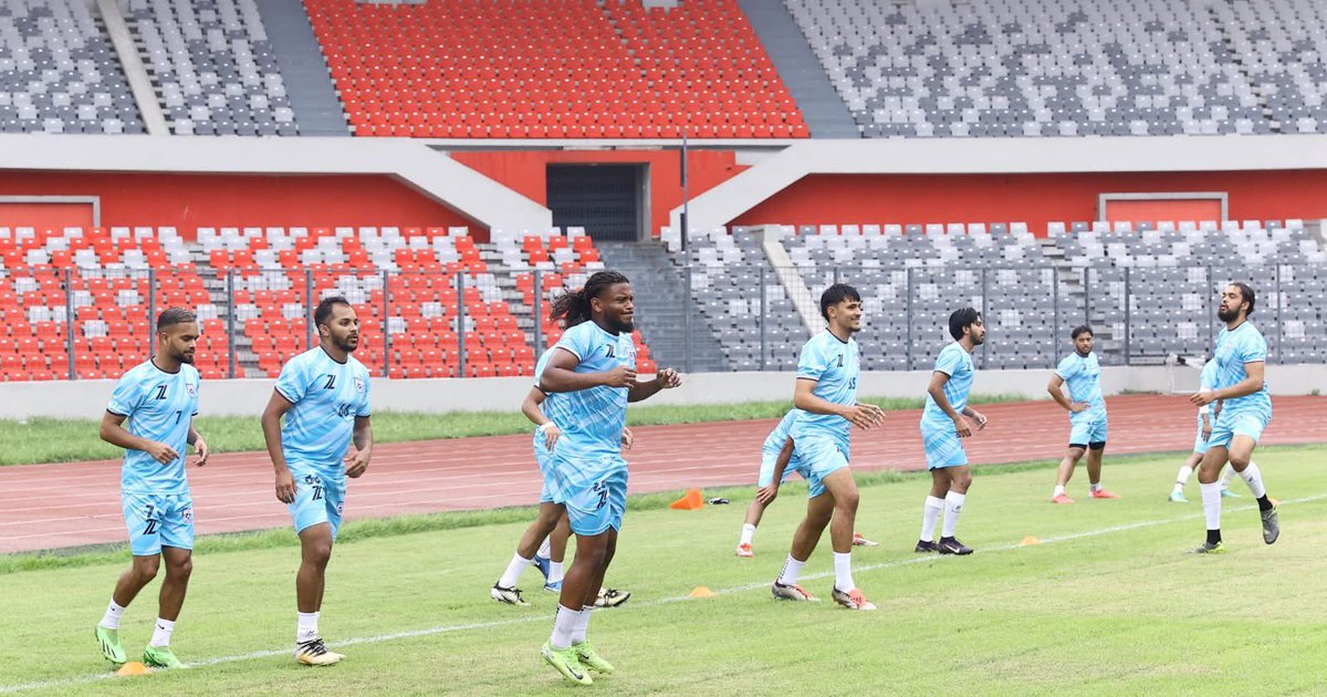 Spent last month in Bangladesh and was proud to be shortlisted and called up to the 🇧🇩 U23s. Was buzzing for the opportunity but unfortunately, passport issues mean I won’t be able to make the upcoming camp. Gutted, but we move on. Looking forward to the season ahead⚽️