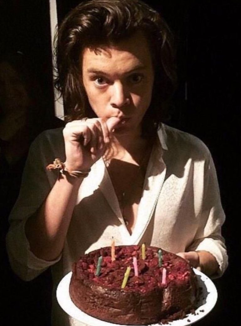 HAPPY BIRTHDAY ANGEL <a href="/simpforspa/">🤍</a> ILY MORE THAN WORDS CAN EXPLAIN 💗🎀