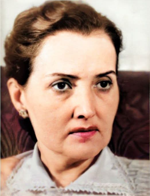 protbestfriend's tweet image. Un 22 de julio de 1974 fallece en San Salvador la escritora originaria de Sonsonate, Claudia Lars, antes de su muerte obtuvo un doctorado Honoris Causa de la Universidad Centroamericana José Simeón Cañas, siendo además distinguida con la Orden José Matías Delgado.