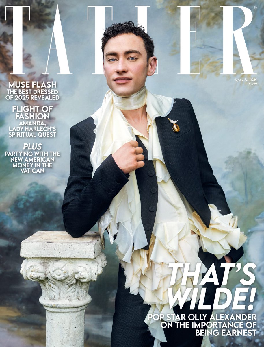 Olly Alexander Daily (Helen) tweet media