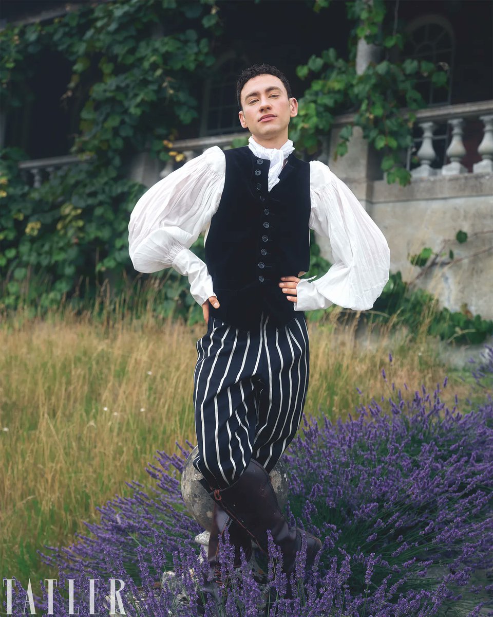 Olly Alexander Daily (Helen) tweet media