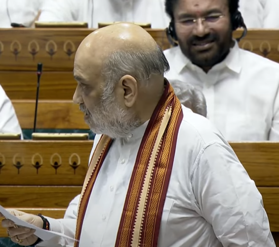 OpIndia_in's tweet image. 2004 से 2014 में अखंड सोनिया सोनिया मनमोहन की सरकार थी... कश्मीर में इस दौरान 7217 आतंकी घटनाएँ हुई थीं। 70% की कमी के साथ यह 2015-25 में 21 50 हो गए नरेन्द्र मोदी सरकार में: लोकसभा में गृह मंत्री अमित शाह