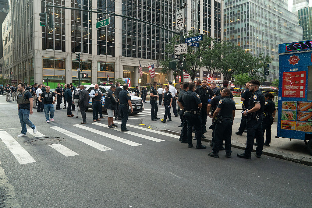 bobbyr75's tweet image. NFL Employee 'Seriously Injured' In Manhattan Office Shooting Attack, Roger Goodell Says outkick.com/sports/nfl-emp…