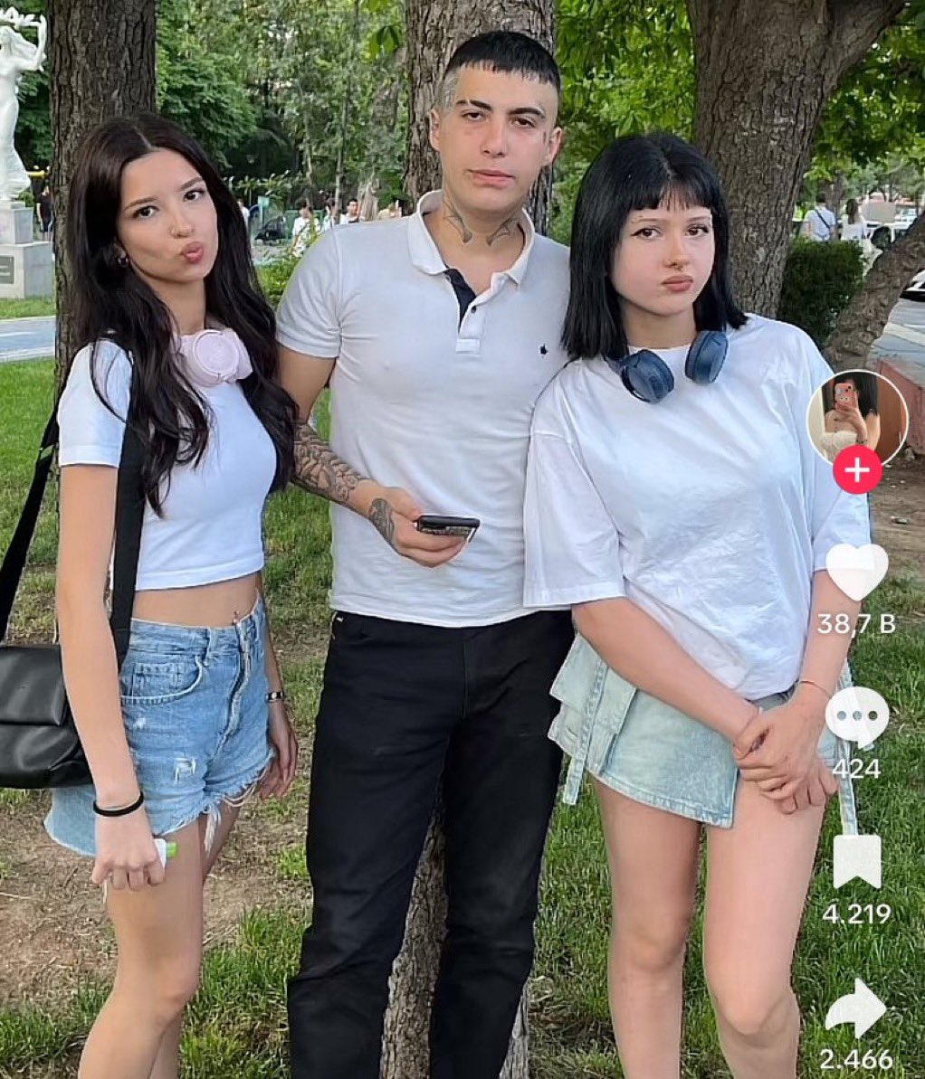 Bir de 38 bin kişi beğenmiş.. allah kimseyi kız çocuğuyla sınamasın