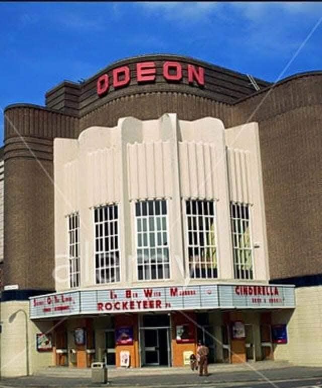 mungotalks's tweet image. #OTD 29 July 1938, the #odeon Cinema in Queens Street #Leicester opened. I remember seeing many a good film there. Raiders of the lost Ark, Hellraiser, Jaws, The Doors, Nightmare of Elm streets and I think the last film I saw there was Silence of the Lambs in 1992 I think!!!!