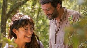 .<a href="/FredOL69007/">un cinéphile tatoué 🦁🎬</a>  Vu le Film #Mikado de Baya Kasmi (2025) avec Vimala Pons Félix Moati Ramzi Bedia Saul Benchentrit Patience Muchenbach Louis Obry Sophie Garagnon

Mikado et Laetitia vivent avec leurs enfants sur les routes. Une panne de moteur les amène à s'installer le temps d'un