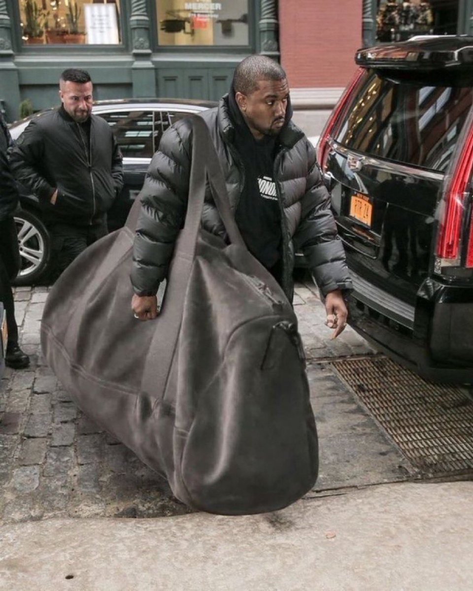 CryptoRafflix's tweet image. What’s the biggest meme coin in your bag rn?