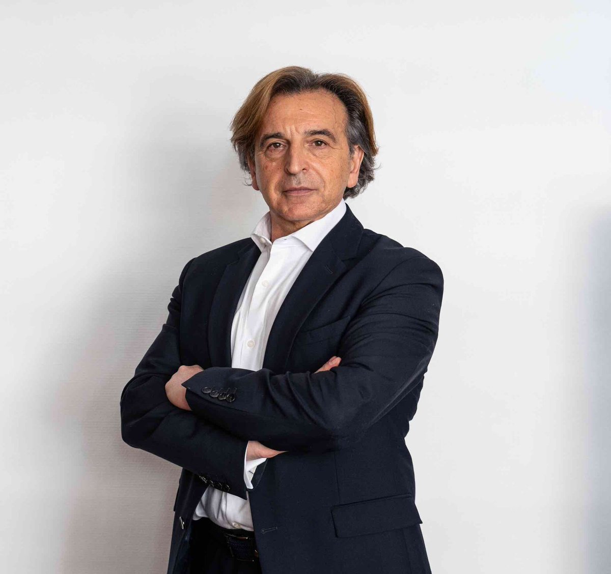 ConstruNewsX's tweet photo. ⭕️ Alfredo Sanz: “Esta crisis debe servir para transformar el modelo residencial»🔗👉 https://t.co/yyjecBNSbq “Hace falta construir 200.000 #viviendas al año. Sin colaboración público-privada y suelo disponible, será imposible responder al desafío.” https://t.co/PucOwFxQEm