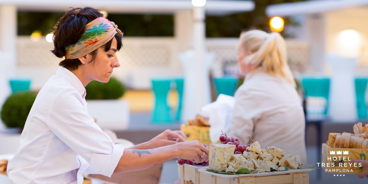 Detrás de cada “¡sí, quiero!” hay un equipo que lo hace posible ✨ En #HotelTresReyes #Pamplona cuidamos cada detalle con mimo, experiencia y mucha ilusión. ¡Pide información sin compromiso! 📩

bit.ly/Hotel3Reyes
#Navarra #SomosTuHotel #bodas #eventos