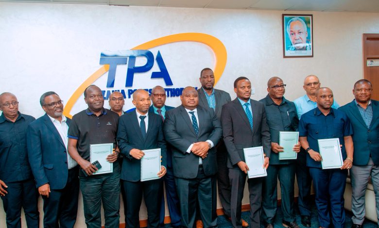 DAR ES SALAAM: The Tanzania Shipping Agencies Corporation (TASAC) has today witnessed the official signing of operational agreements among six key institutions aimed at streamlining the coordination, storage, and transfer of cargo from Dar es Salaam Port to the Kwala Inland