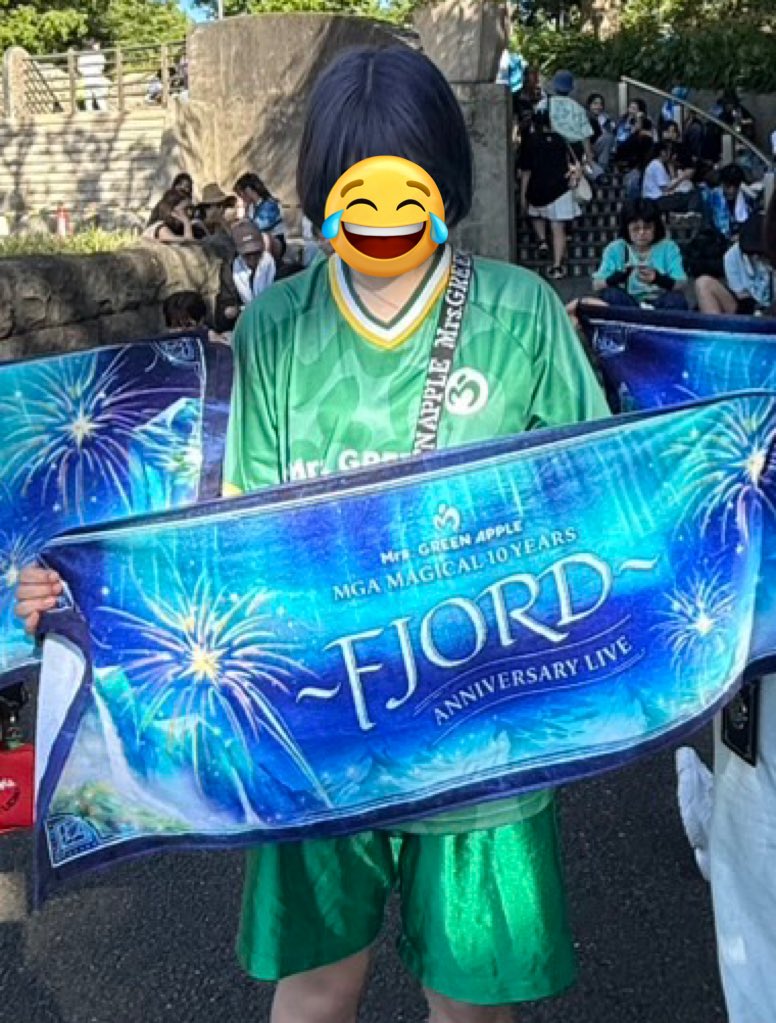フィヨルド1日目凸でこの格好だったんだけど、あまりにも服装が大森元貴