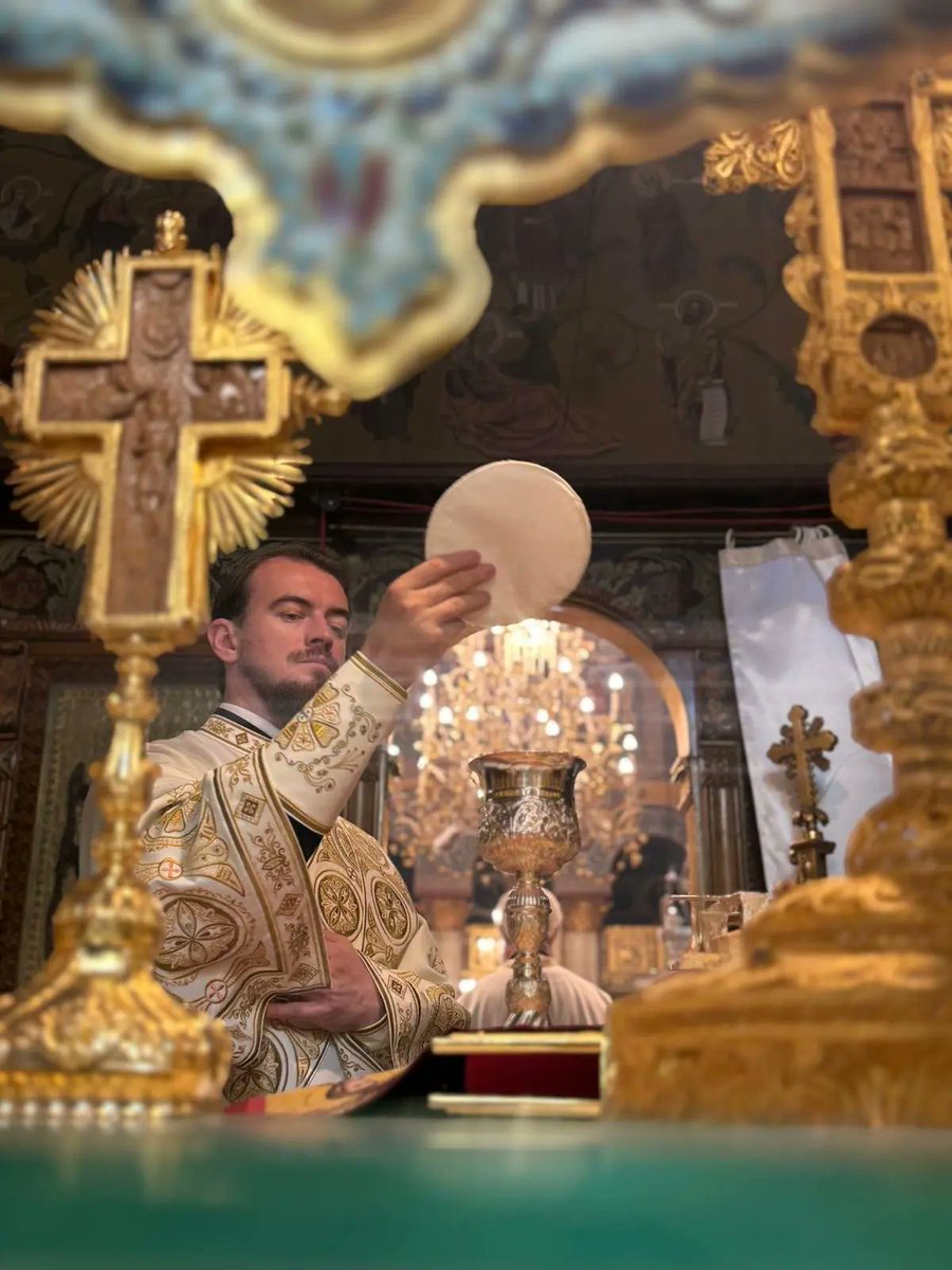 BasilicaNews's tweet image. 📸 The Week in Pictures: July 21–27
From the peaks of Oașa to the heart of the Patriarchal Cathedral, from youth camps and icon workshops to moments of prayer, mission, and celebration - the Orthodox world was full of grace this past week.
Full gallery ➡️ tinyurl.com/smmjh2t5