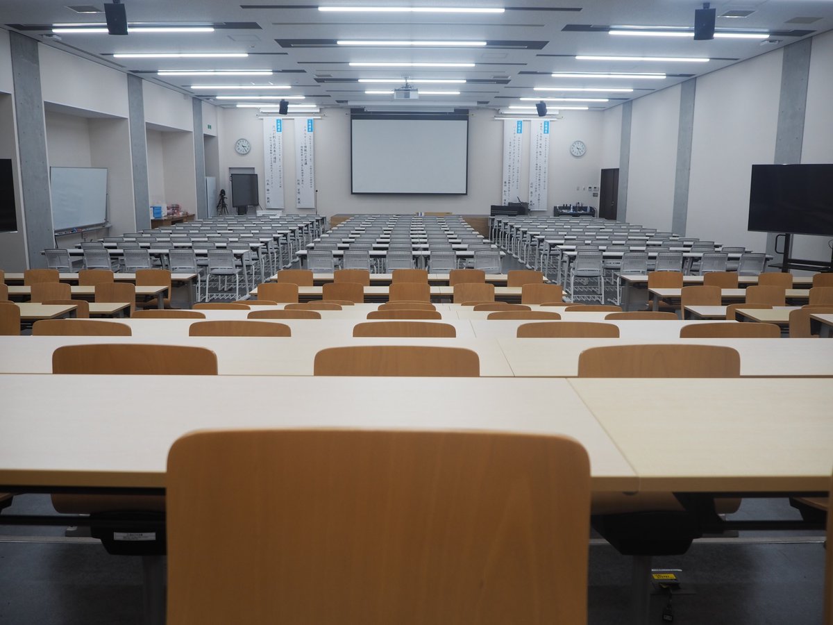 tohoku_univ_iis's tweet image. 明日30日（水）から2日間、オープンキャンパスが開催されます。
様々なイベントや展示を準備してお待ちしております。
本学科のイベント詳細は下記オープンキャンパスNETにございます。
eipe-oc.ecei.tohoku.ac.jp

両日とも暑くなりそうです。
熱中症対策をお忘れなくお越しください。