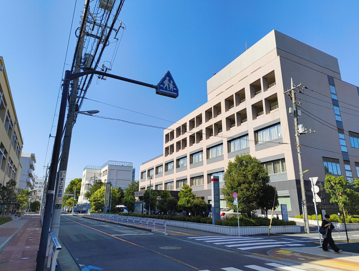 蝉の声もひときわ高く、猛暑耐え難き折にデリヘルの届出にいきました👮‍♂️