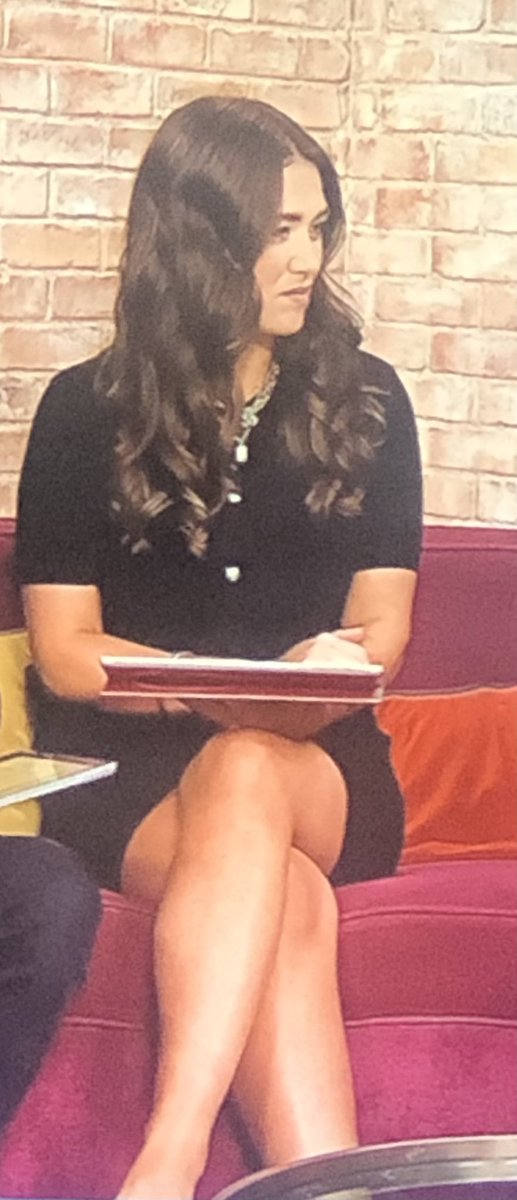 SexyDub4's tweet photo. He gorgeous stunning Siomha #sexy #legs #lbd #brunette #irishtv https://t.co/UWUndqgZGi