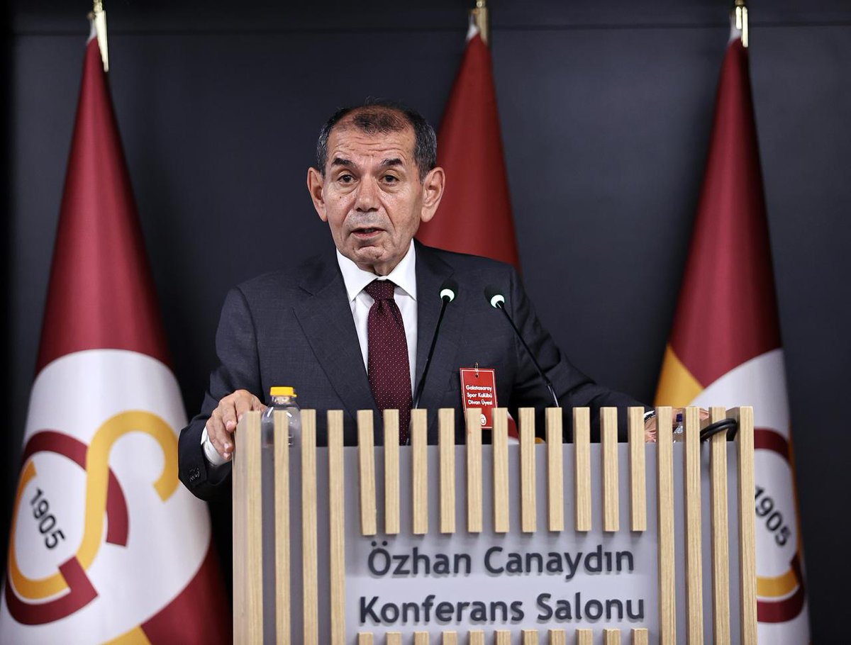 fanatikcomtr's tweet image. 🗣️ Dursun Özbek: Projelerimizin bir kısmını tamamladık. Daha yapacağımız çok iş var. Arkadaşlarımla birlikte Galatasaray’a ve Türk futboluna hizmet etmeye devam edeceğiz.