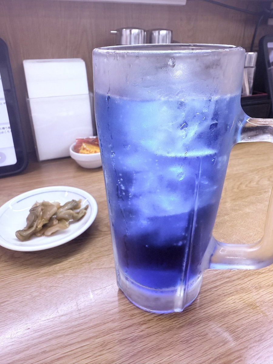 福しんサワーって色がエモいよなー