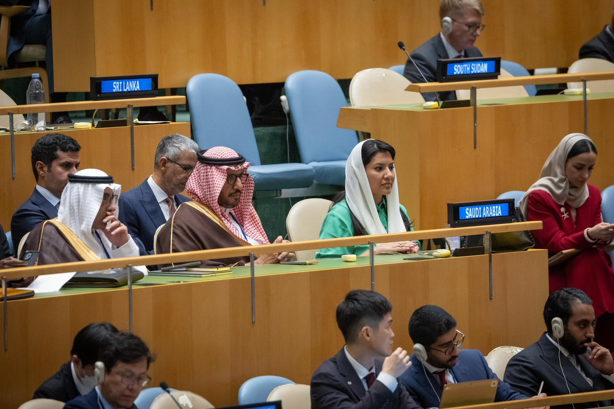 Foreign Ministry 🇸🇦 (@ksamofaen) on Twitter photo #NewYork | Foreign Minister HH Prince <a href="/FaisalbinFarhan/">فيصل بن فرحان</a> delivers the Kingdom's speech at the High-Level International Conference on the Peaceful Settlement of the Question of Palestine and the Implementation of the Two-State Solution.
🔗: spa.gov.sa/en/N2369155 #NewYork | Foreign Minister HH Prince <a href="/FaisalbinFarhan/">فيصل بن فرحان</a> delivers the Kingdom's speech at the High-Level International Conference on the Peaceful Settlement of the Question of Palestine and the Implementation of the Two-State Solution.
🔗: spa.gov.sa/en/N2369155