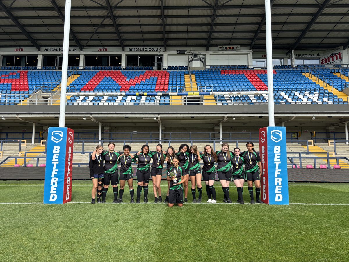 🏆 Huge congratulations to <a href="/DixonsUnity/">Dixons Unity Academy</a>'s Year 9 and Year 10 girls rugby team, who were crowned champions at the <a href="/leedsrhinos/">Leeds Rhinos</a> inter league final! An unforgettable day at <a href="/HeadingleyStad/">Headingley Stadium</a>, capped off with a trophy in front of the East Stand!🔥
Read more: dixonsua.com/news/our-girls…