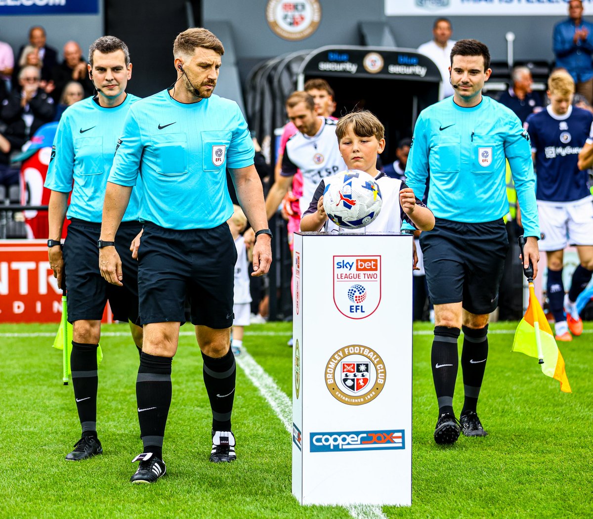 ⚽ Every young Bromley fan deserves this!
Be a Matchday Mascot at the CopperJax: walk out with the team, get a shirt, match tickets, pro photos + more 🖤

Limited spots — £150
🎟️ Link in bio to book!

#WeAreBromley #PlayingOurPart