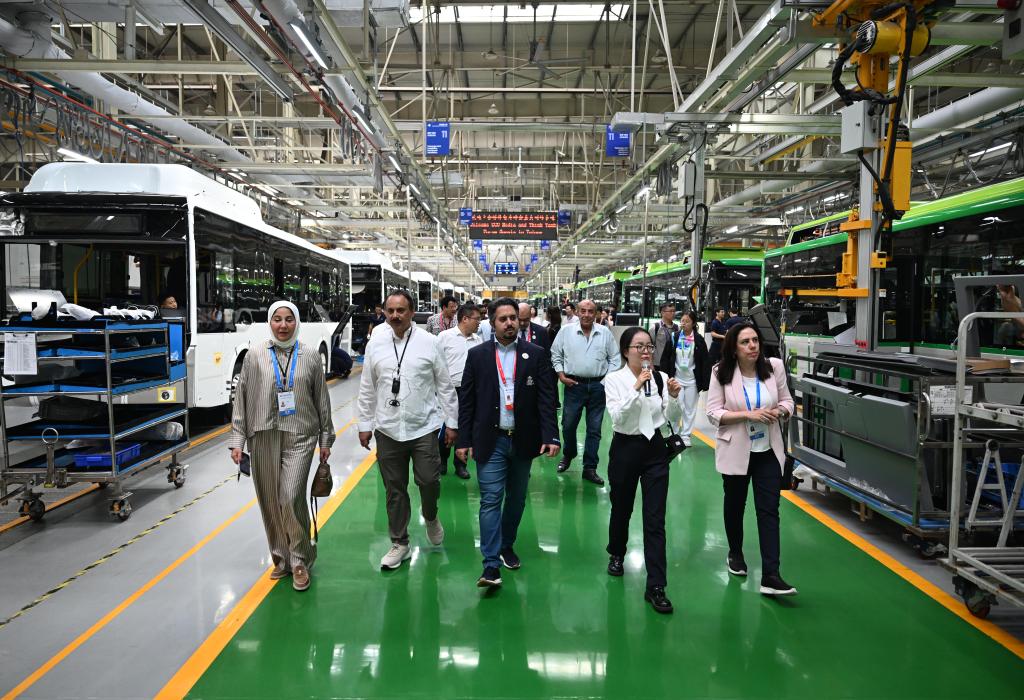 China_Amb_India's tweet image. Welcome media and think tank friends from the #SCO family to #Henan, nicknamed “the hometown of the Chinese”, to witness cultural treasures and development achievements in the Central Plains of China.