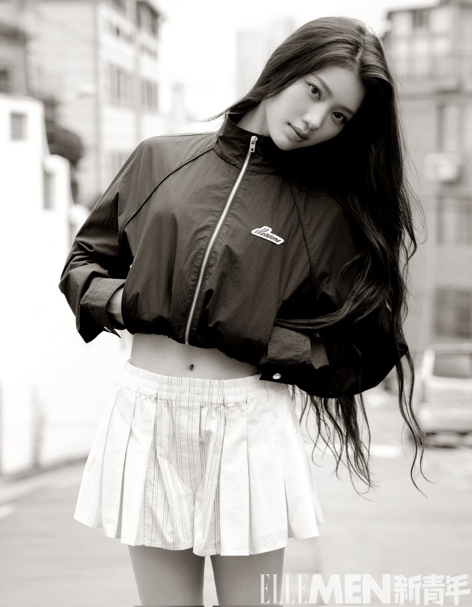 XiaotingUnion's tweet image. [📸] 072925

A study in poise and presence -- #XIAOTING stuns the September Issue of ELLEMEN New Youth ⭐

Another round of photos to be released on August 4 at 12:00 CST 😉

#샤오팅 #沈小婷 #シャオティン