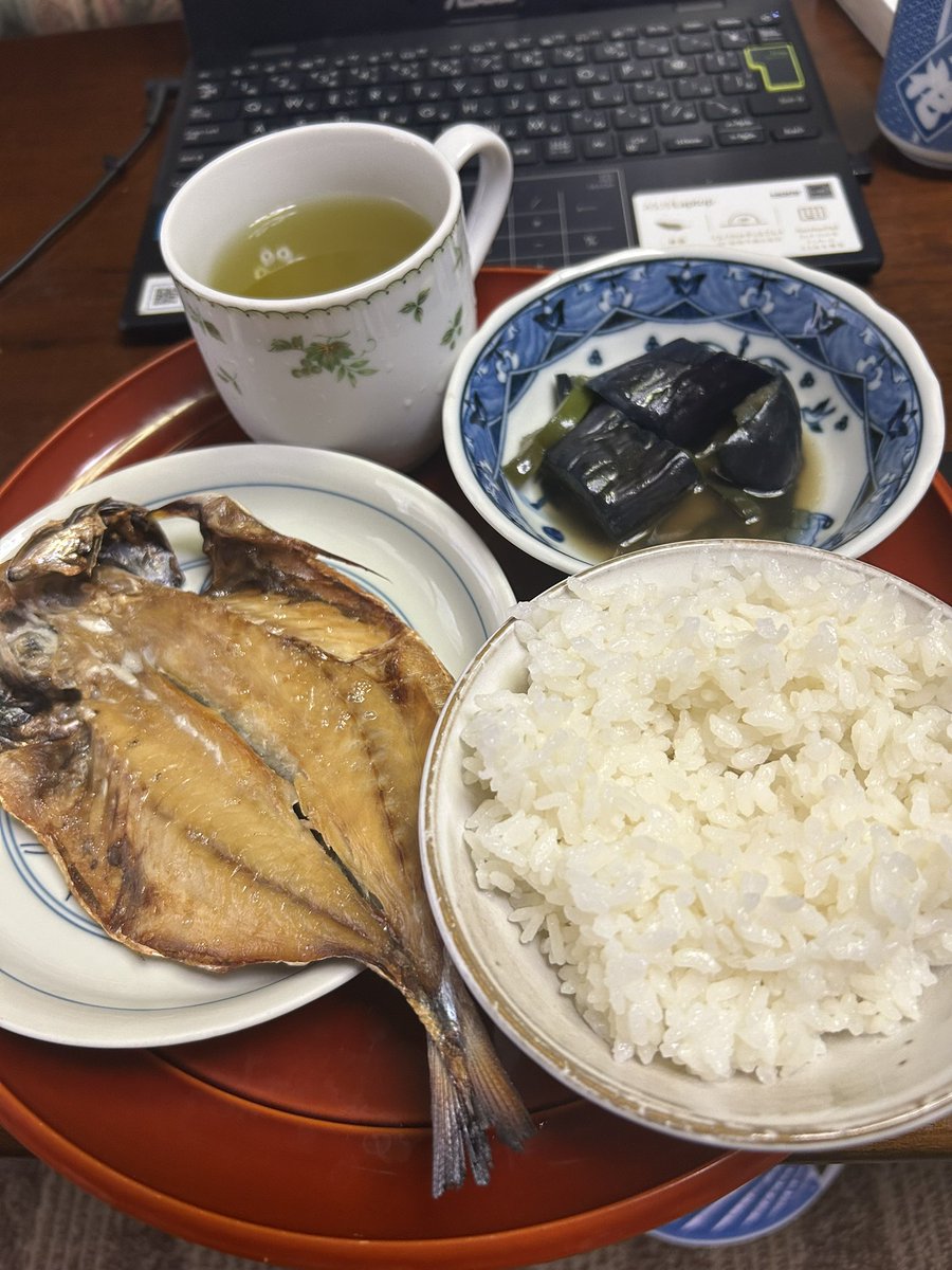 夕飯を食べます