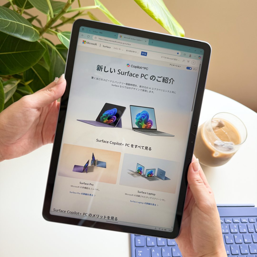 SurfaceJP's tweet image. ⋱ たてよこ自在👀🪄 ⋰

#Surface Pro をタブレットとして使用する際は、たてよこ好きな向きで使用可能👌
閲覧中の Web ページやファイルに合わせて、見やすい向きでご使用ください✨

🔗Surface Pro 製品ページ
msft.it/6013syDiH

#CopilotPC