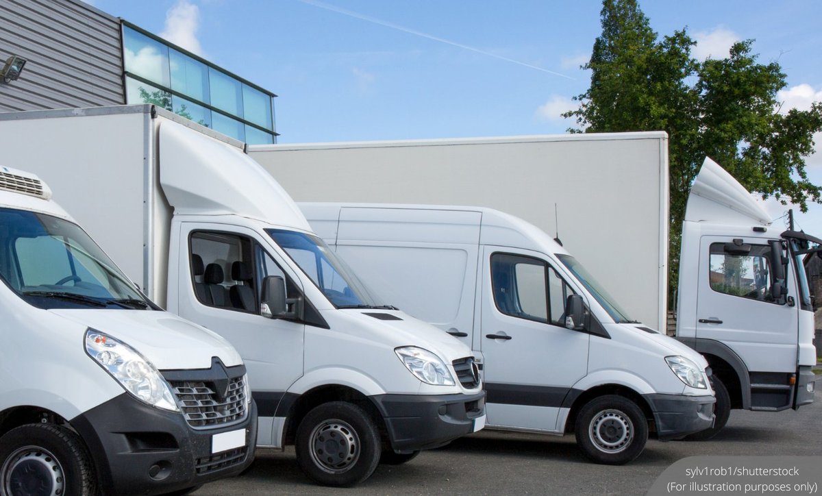 NewsBFM's tweet photo. Commercial vehicles not equipped with a speed limitation device will not be allowed on the roads starting 1 October.

Phase 1 of the enforcement of SLD installation applies to all commercial vehicles manufactured after 1 January 2015, says Transport Minister Anthony Loke.

🧵1 https://t.co/HPrCruuq4V